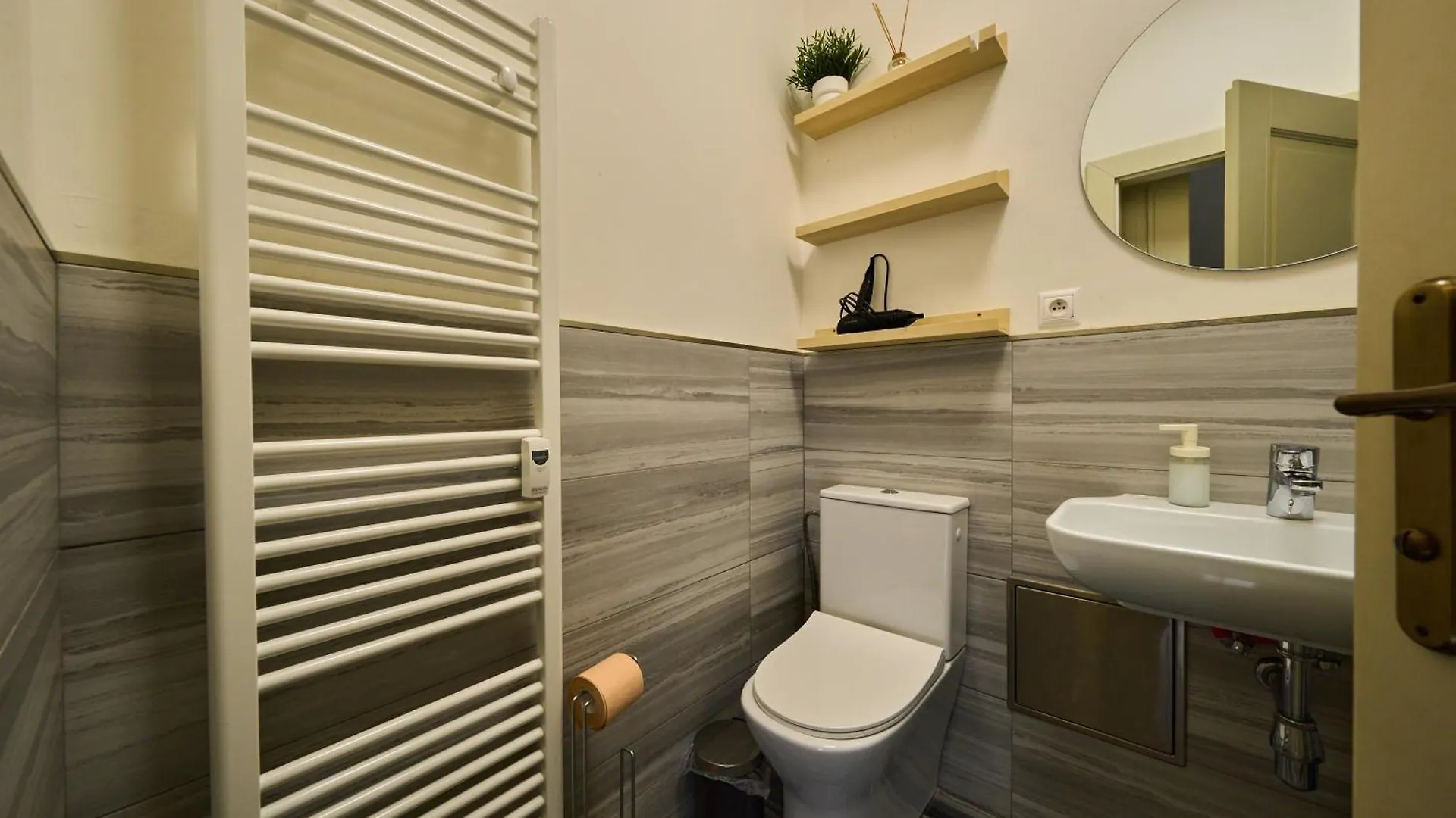 T&T Homestay Prague Apartment